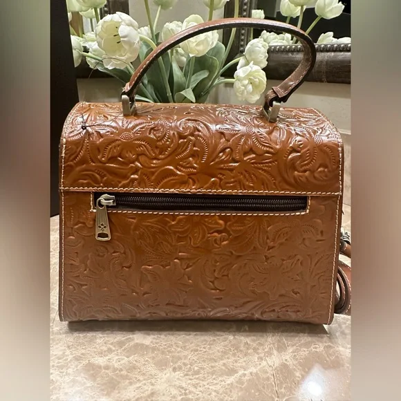 Patricia Nash box set Tooled Claire Satchel and Gela CC Case Florence New in box - Picture 8 of 16